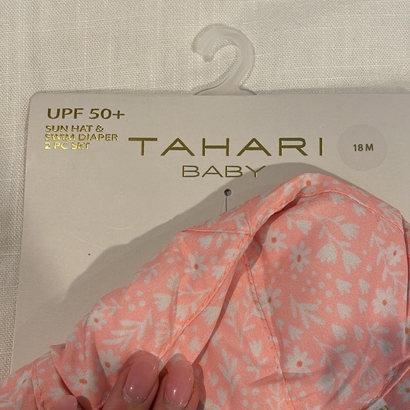 Nwt Tahari swim diaper and hat 18m - Picture 2 of 7